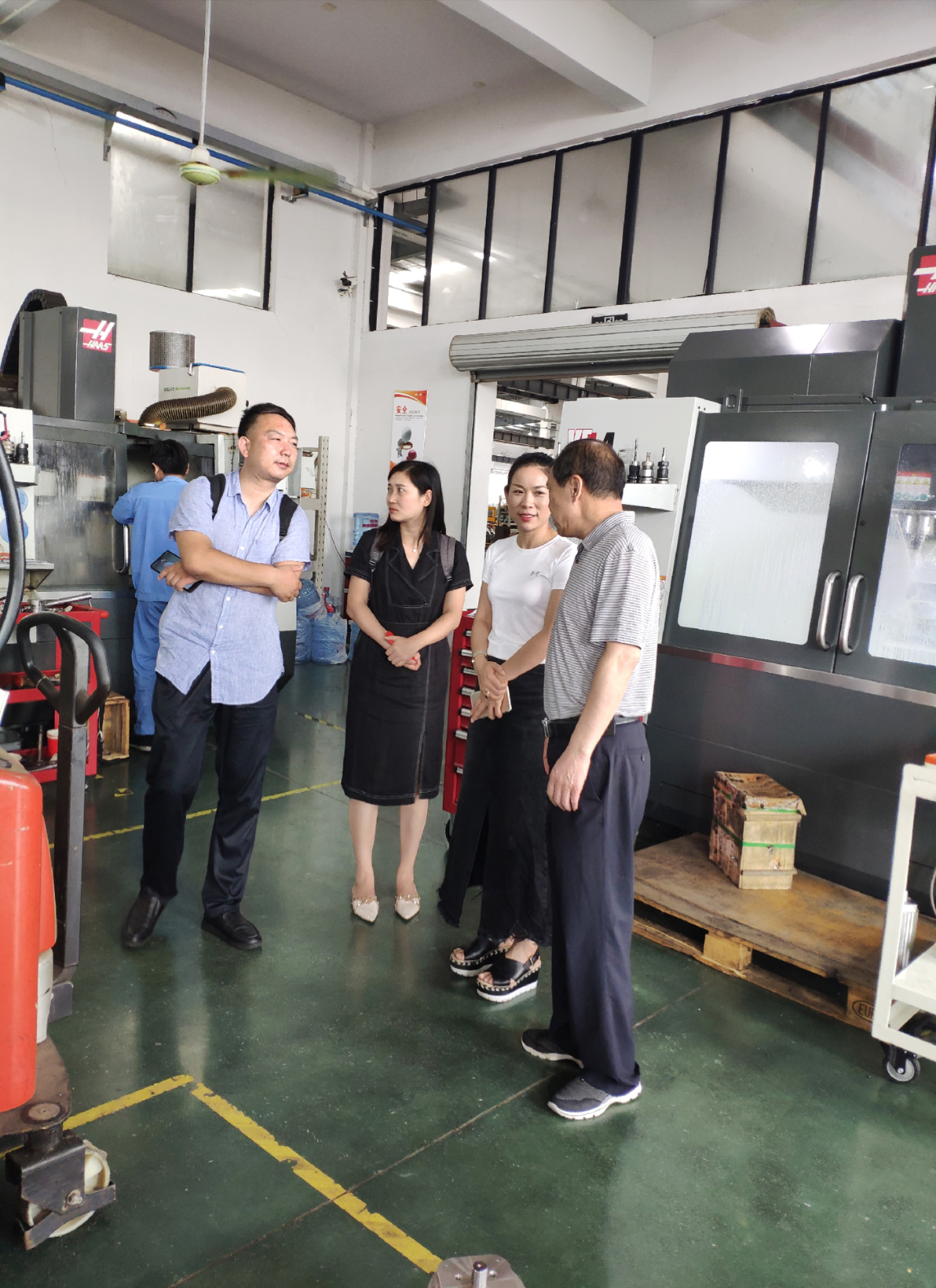 Jiaxing Pinghu Economic and Information Bureau、Jiaxing Industrial Design Association、Jiaxing College Visit Discover